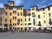 Piazza dell'Anfiteatro, Lucca