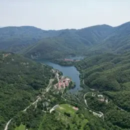 lago-di-vagli-drone
