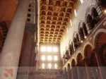 Nave central de la Catedral de Lucca