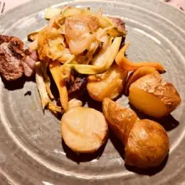 Falaschi beef steak with baked vegetables